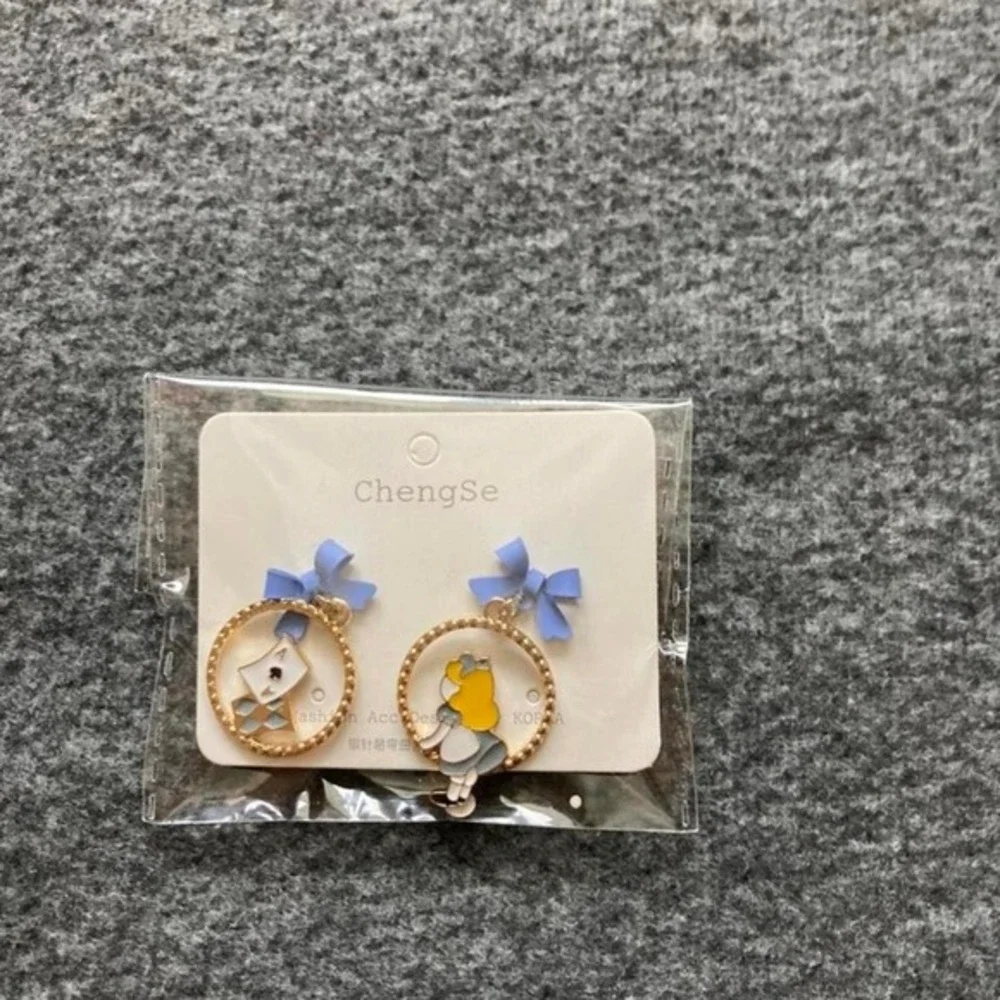Cute‎ running princess fairy tale bow Alice asymmetric enamel earrings for women